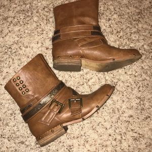 Brown bootie